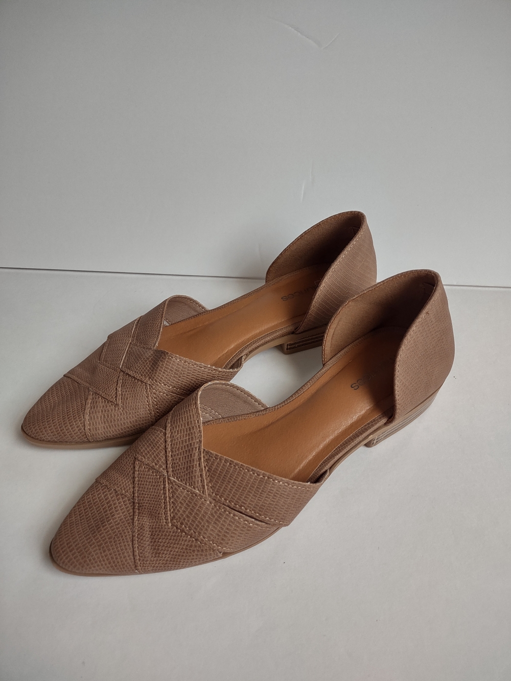 Women’s Taupe Pointed D'Orsay Flats